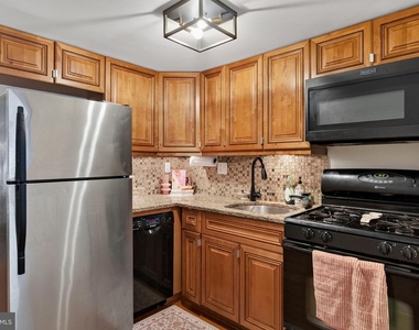 1227 Shackamaxon Street - Photo Thumbnail 13