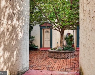 1227 Shackamaxon Street - Photo Thumbnail 4