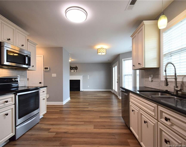 205 Stockbridge Drive - Photo Thumbnail 8