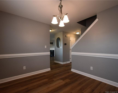 205 Stockbridge Drive - Photo Thumbnail 5