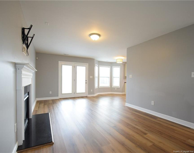 205 Stockbridge Drive - Photo Thumbnail 3
