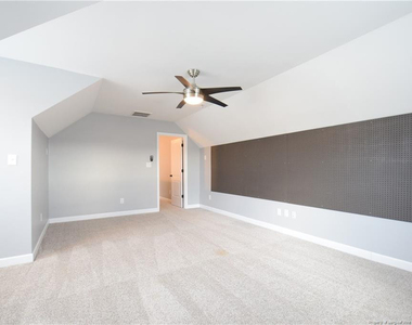 205 Stockbridge Drive - Photo Thumbnail 9