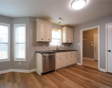 205 Stockbridge Drive - Photo Thumbnail 4