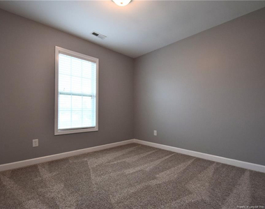 205 Stockbridge Drive - Photo Thumbnail 11