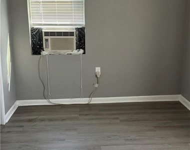 602 Wilson Avenue - Photo Thumbnail 4