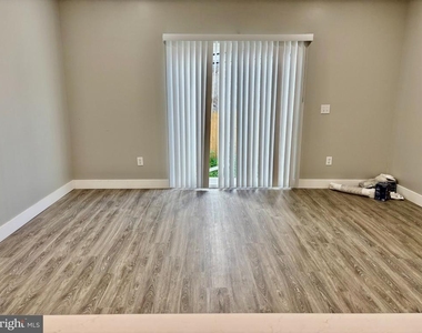 5423 Baltimore Avenue - Photo Thumbnail 3