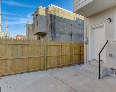 2108 E Stella Street - Photo Thumbnail 7