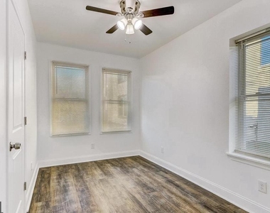 2108 E Stella Street - Photo Thumbnail 12