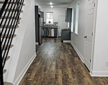 2108 E Stella Street - Photo Thumbnail 2