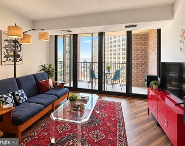 1420 Locust Street - Photo Thumbnail 2