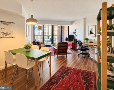 1420 Locust Street - Photo Thumbnail 1