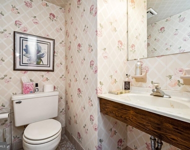 1420 Locust Street - Photo Thumbnail 13
