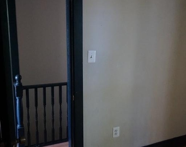 2032 W Berks Street - Photo Thumbnail 12