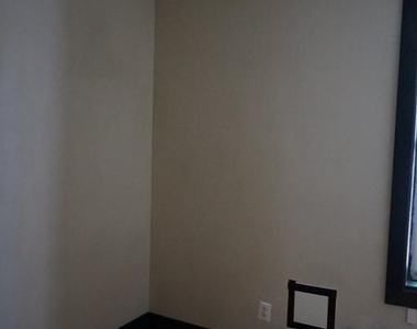 2032 W Berks Street - Photo Thumbnail 9