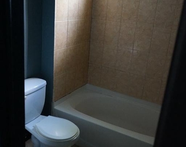 2032 W Berks Street - Photo Thumbnail 18