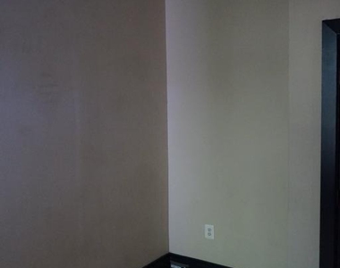2032 W Berks Street - Photo Thumbnail 8