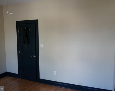2032 W Berks Street - Photo Thumbnail 5