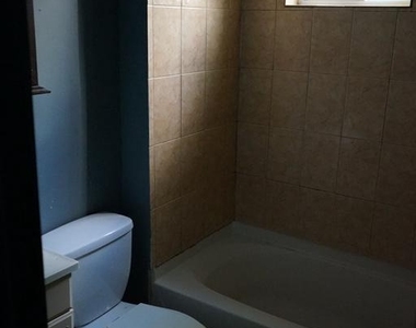2032 W Berks Street - Photo Thumbnail 20