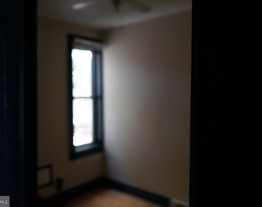2032 W Berks Street - Photo Thumbnail 7