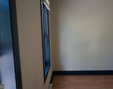 2032 W Berks Street - Photo Thumbnail 6
