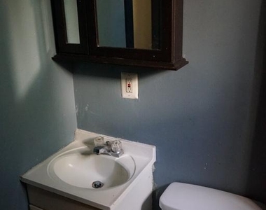2032 W Berks Street - Photo Thumbnail 22