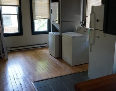 2032 W Berks Street - Photo Thumbnail 27