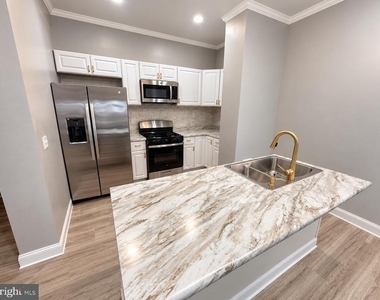 5031 Walnut Street - Photo Thumbnail 6