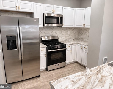 5031 Walnut Street - Photo Thumbnail 5