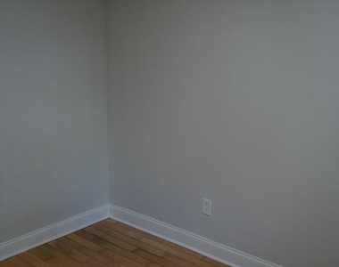 2032 W Berks Street - Photo Thumbnail 13