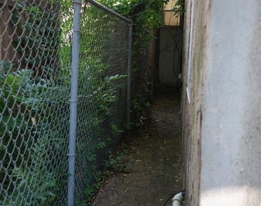 2032 W Berks Street - Photo Thumbnail 15