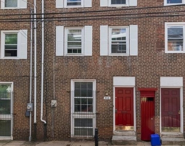 316 W Wildey Street - Photo Thumbnail 1