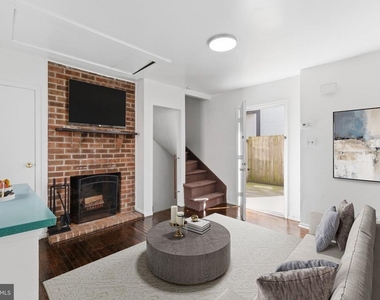 316 W Wildey Street - Photo Thumbnail 3