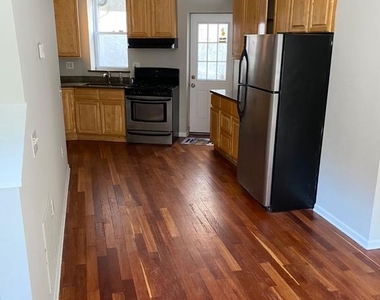 912 E Passyunk Avenue - Photo Thumbnail 2