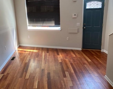 912 E Passyunk Avenue - Photo Thumbnail 1