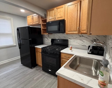 1320 W Nedro Avenue - Photo Thumbnail 4