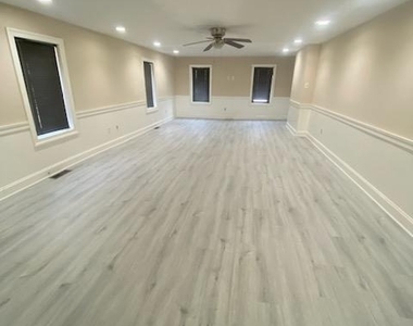 1166 S 11th Street - Photo Thumbnail 4