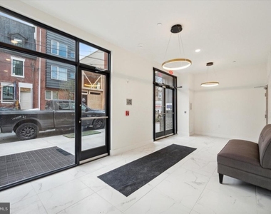 1221 E Fletcher Street - Photo Thumbnail 13