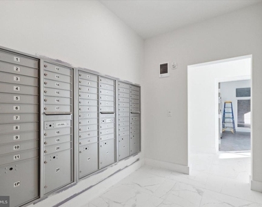 1221 E Fletcher Street - Photo Thumbnail 24
