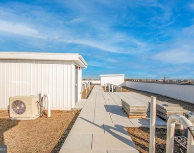 1221 E Fletcher Street - Photo Thumbnail 22