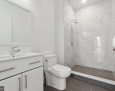 1221 E Fletcher Street - Photo Thumbnail 17
