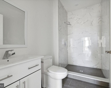 1221 E Fletcher Street - Photo Thumbnail 27