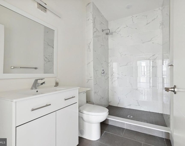 1221 E Fletcher Street - Photo Thumbnail 10