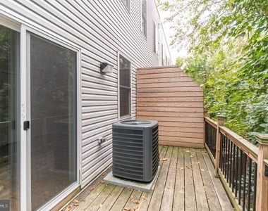 1222 N 7th Street - Photo Thumbnail 1