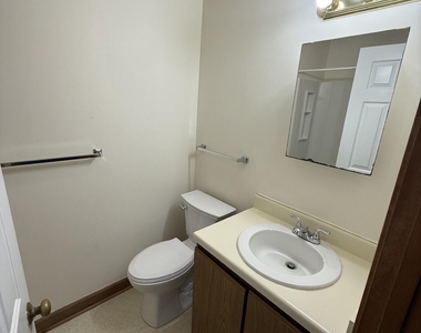 3517 Ivy Commons Drive - Photo Thumbnail 4