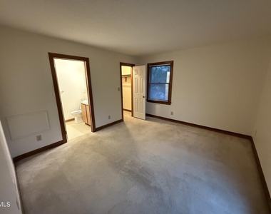 3517 Ivy Commons Drive - Photo Thumbnail 5