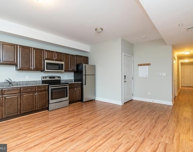 1222 N 7th Street - Photo Thumbnail 8