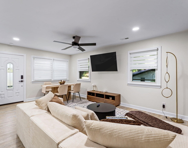 1101 Brenda Court - Photo Thumbnail 3