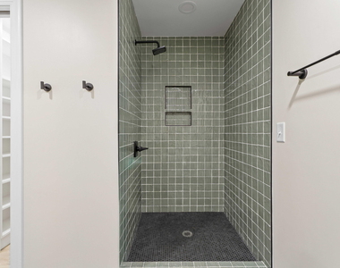 1101 Brenda Court - Photo Thumbnail 17