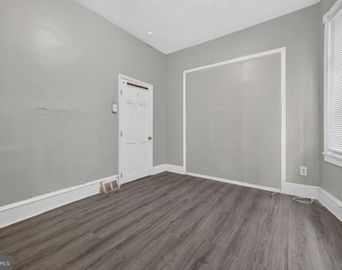 413 N Redfield Street - Photo Thumbnail 6