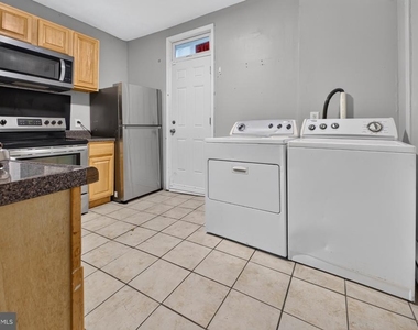 413 N Redfield Street - Photo Thumbnail 12